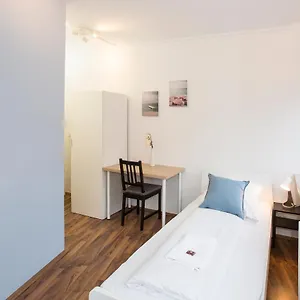 Zentral Gelegene Mit Gemeinschaftsbad Und Kueche Hostel